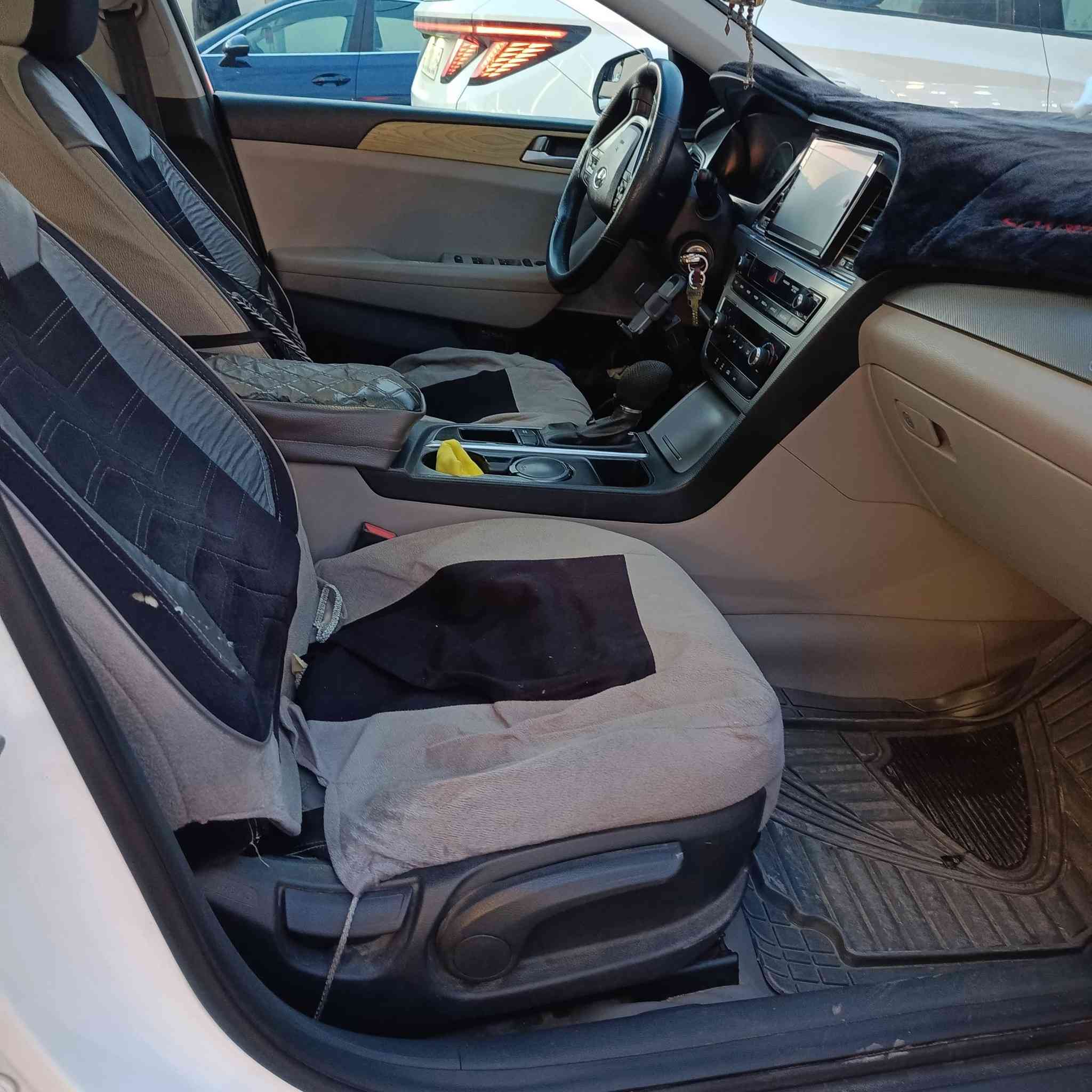 السلام عليكم اخواني/مكلف بالنشر/ سوناتا موديل 2016 لون ابيض امريكي رقم بغداد بيها بنيد صبغ والدعاميه امبدله وبيها تقشير بلقمارة وشويه من الصندوق السيارة نضيفه حيل ماشيه 101 مايل والسعر /133/ وبيها مجال بسيط مكانها الرمادي والشراي يتصل وبالخير على الياخذها رقم صاحب السيارة /***********/ اكرر مكلف بالنشر تحياتي
