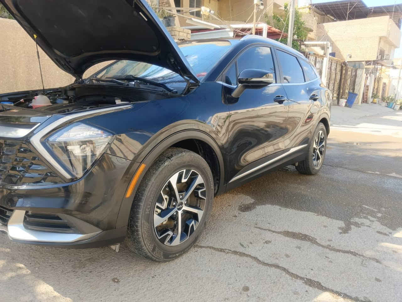 كيا سبورتج 2023 وارد امريكي مواصفات EX فول ما عدا الفتحة
حادثها بالصور ضربتها موجوده 
مبدل فقط جامة والضربه مواصله للقماره فقط جامة وبنيد بي رصعات وفوك باب الوره خلف السايق كذالك واضحه بصور 
السعر 185$ وبيها مجال 
رقم بغداد جديد بسمي احولها بنفس اليوم 
مكاني بغداد البياع الشرطة الخامسة 

***********

***********
