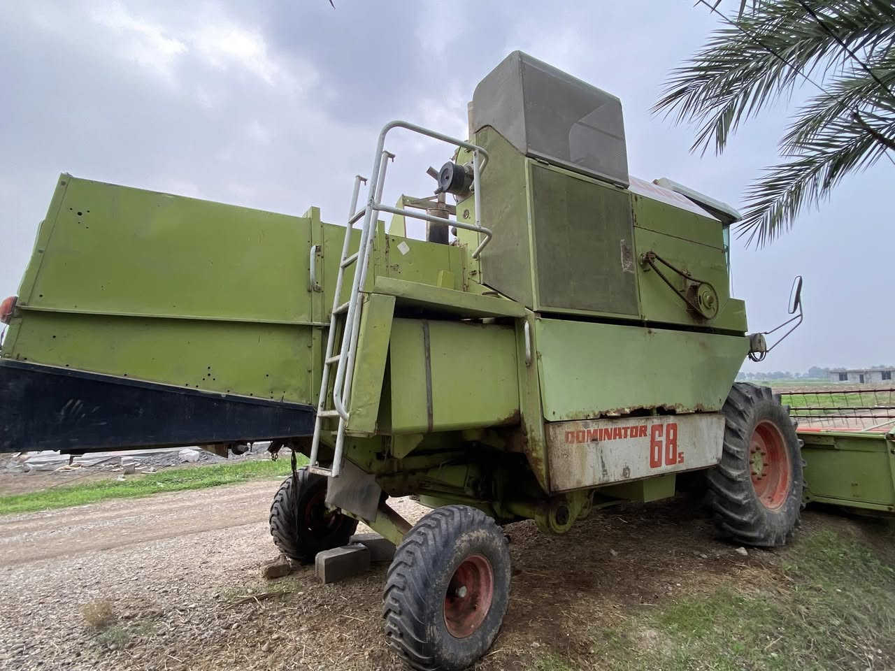 سلام عليكم حاصدة كلاس موديل 93 ستفسار على رقم ***********
