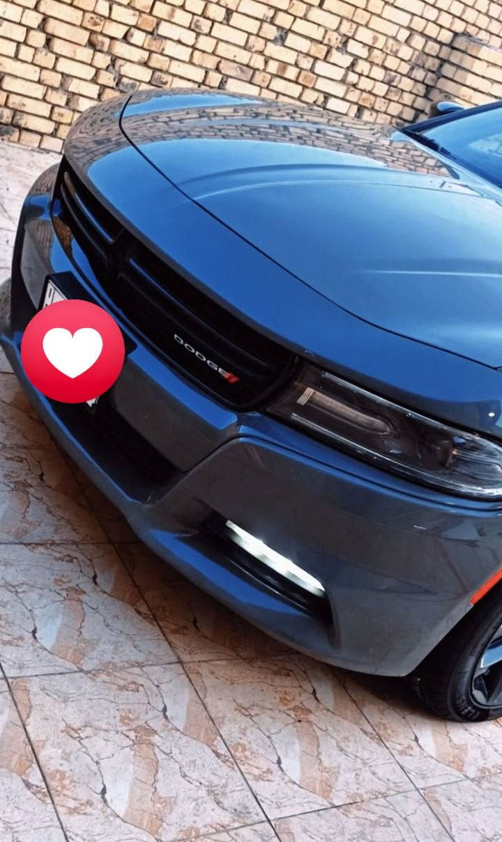 سلام عليكم دوج جاجر موديل ١٩اصل بلاد كفاله عامه ضربه وصبغ وكلير
تويل سياره مواصفات عده لفتحه وشفتات 
سياره جلد كله 
رادار كامره مري قلاب نضام ملاحه نفكيشن 
تدفئه الكشانات وسترين 
نضام تشغيل عن بعد 
نقطه عمياء 
كير حداديه مكينه خير من الله 
تخم تاير  لون سمنتي سموك مميز 
رقم بغداد ماداور ثاني يوم بسمي سياره 
سياره كامله برغي نقص ما بيه ماشيه ١١٦ ميل 
مكان سياره ناصريه 
خير من الله سياره نضيفه وحلوه وبل عافيه عل ياخذه والله يرزقنه ويرزق جميع  التواصل :***********
خاص مغلق فقط تصال وتساب
