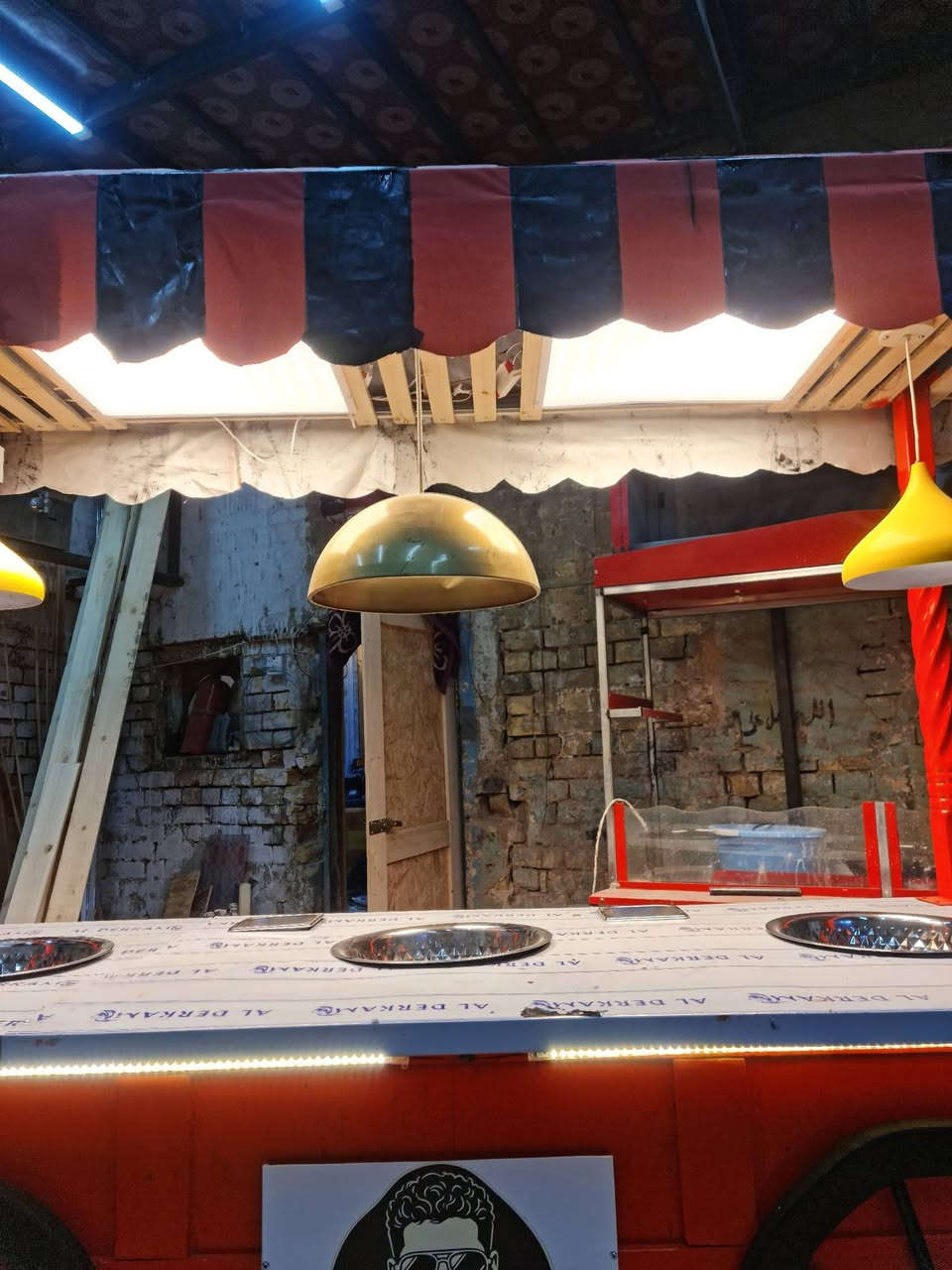 عربانة كنافة تصميم خاص لدى محلات علي النعيمي بأدارة سيد عباس للتواصل واتساب فقط ***********
