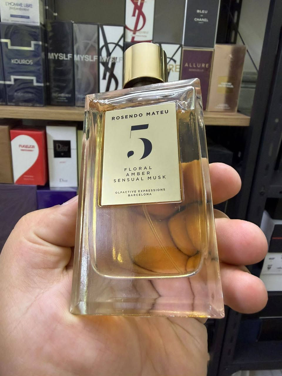 عطور للبيع مستعملات رشات
جيرلاين سانتال رويال قديم
 روزينتو ماتيو 5


**إذا كنت صاحب هذا الإعلان وتريد حذفه لأي سبب، رجاءا أرسل رسالة إلى الدعم الفني**