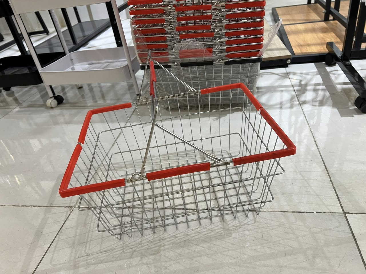 سلات سوبر ماركت  للبيع
وتساب ***********
