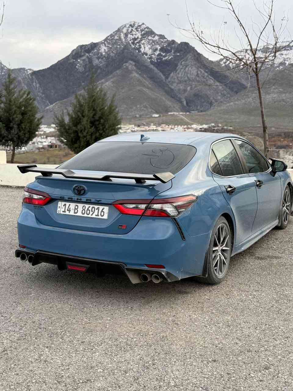 كامري 24 لون مميز فول مواصفات SE رقم بصره باسمي تحويل ثاني يوم حادثها جاملغ وبنيد ماشيه 63 الف كيلو سعرها 215 وبيها مجال *********** البصرة, العراق
