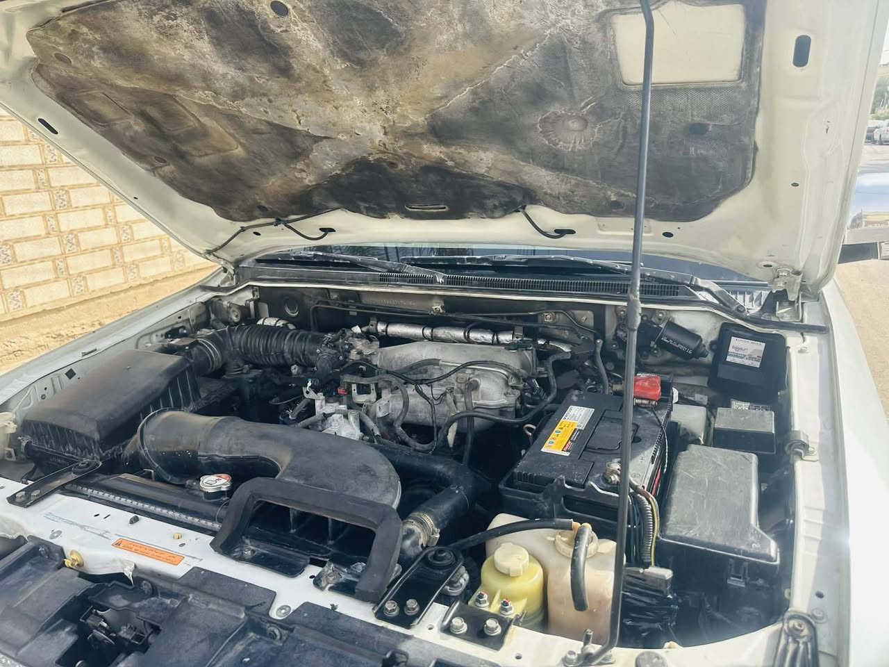 باجيرو 2010 حبتور فووول مواصفات مكفوله من الصبغ حتى الدعاميات 
فتحه وجلد وكهرباء و3 تحكمات وحساسات وكامره ثلاجه تبريد 3 قطع 7 راكب 
شادلها منظومة غاز يعني انسه الصرف تفويلتك ب 10 الف دينار 
منظومة بنزين جديده حداديه اماميه خلفيه قبل شهر مسويها 
تخم تاير جديد بيها باتري جديد منظومة تبريد مع مراوح كهربائيه مع عزل للدشبول والانابيب التبريد ادامه كامله تاخذ سياره جاهزه من جميع النواحي مال جناي 
للبيع بسعر 148 ورقه 💸 وبيها مجال
*********** النجف الاشرف
السياره لأخ Saif Alkaabi
