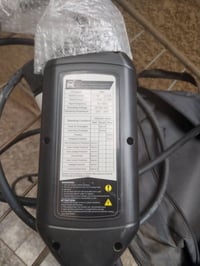 عندي شاحنه بي واي دي بدون ايرث وتشحنه وين مجان مكاني السيدية سعر 150ال...