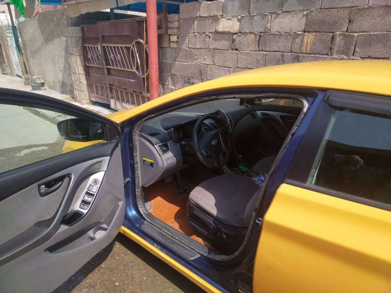 ألسلام عليكم إلنترا البيع 2016 سنويه 28 سياره جاهزه مكينه كير تبريد اكسن مكفولات ***********
