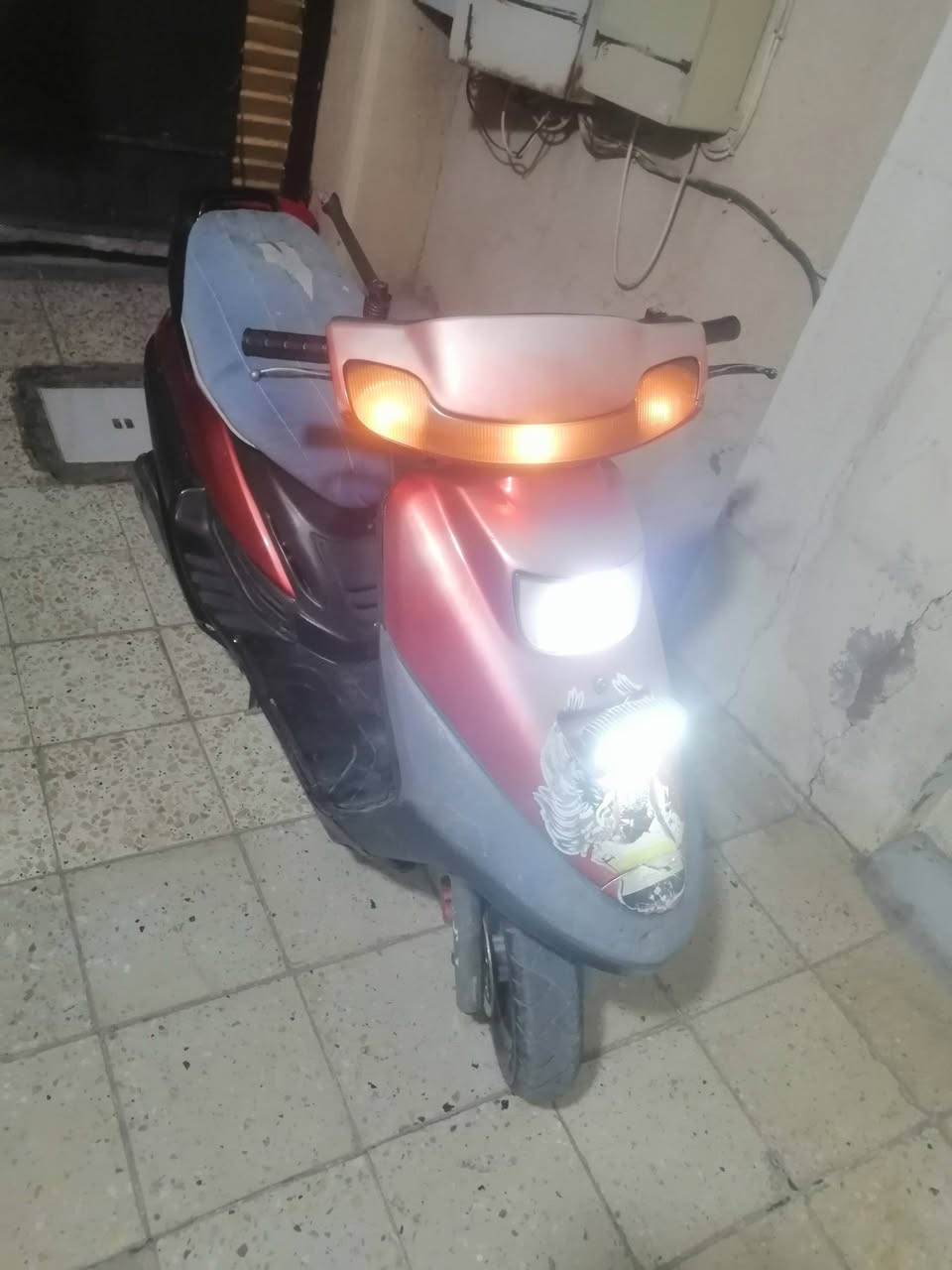 دراجه نضيفه لا تبخير ولا تنقيص محرك حلو مابيه اي نقص تجي تأخذها من البيت بيها منفيس مكاني بغداد الحسينيه *********** سعرها ٣٥٠ الف الشراي يخابر
