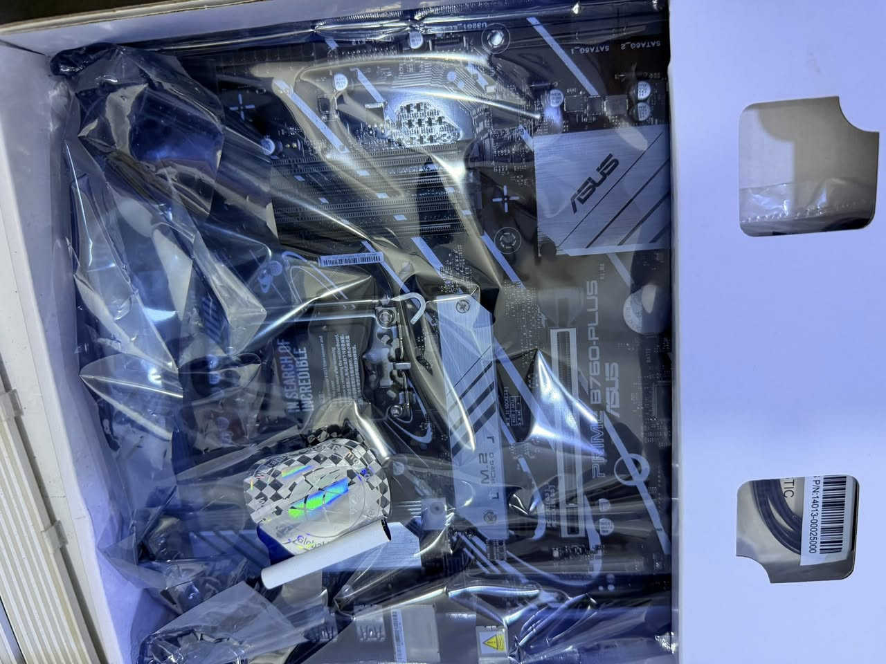 قيم واخذ جديد ممشدود   سبب البيع ردت اسوي pc وللنص وتراجعت للاستفسار واتساب ***********

