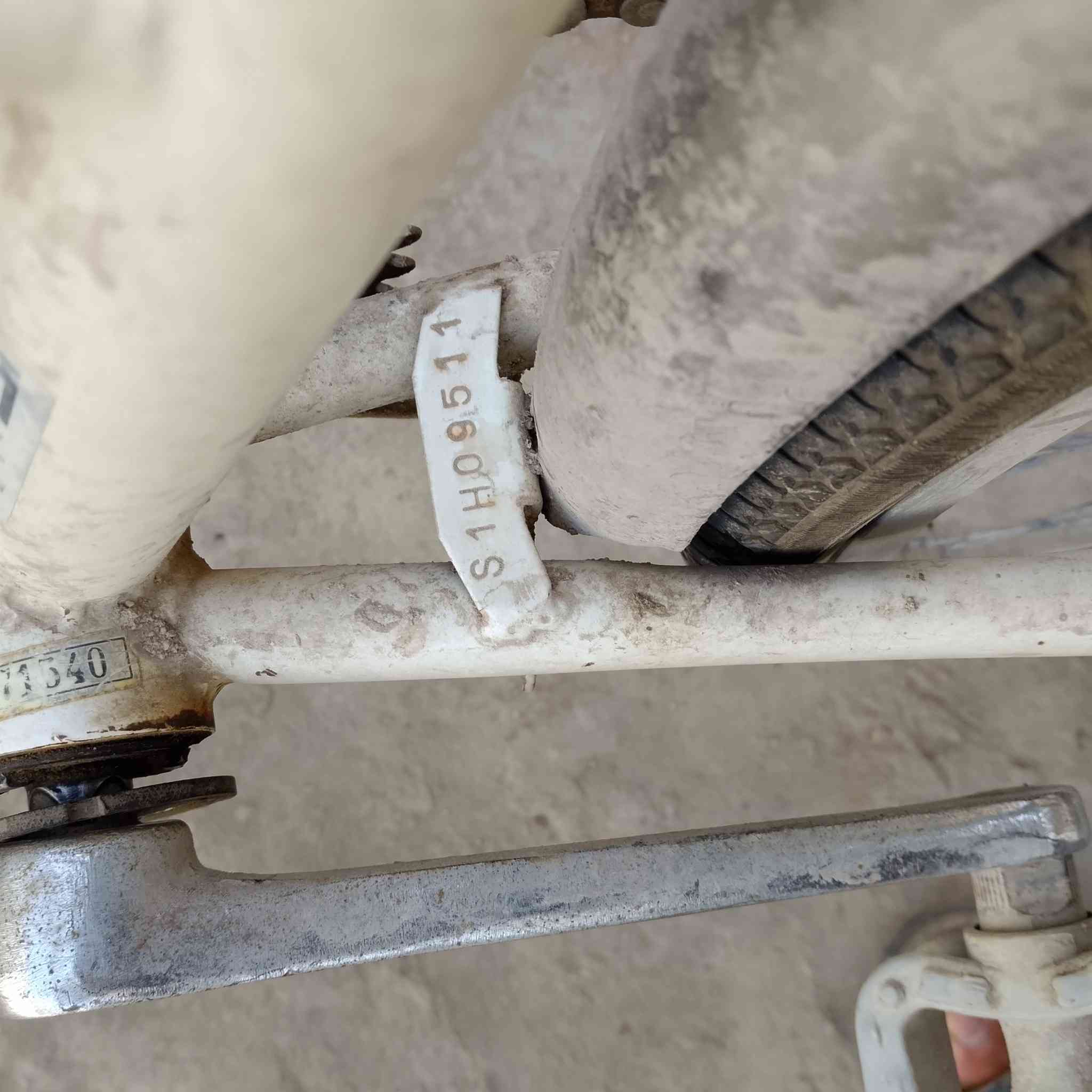 السلام عليكم بايسكل ياباني 🎌 حجم 27 نضيف كلشي مابي التاير الوره مبدل صارشهر السعر 65 وبي مجال المكان نجف الاشرف حي العسكري ارقم*********** 
ما متواجد فيس
