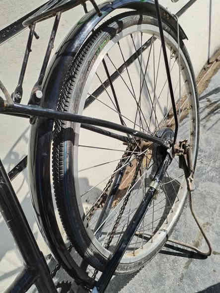 بايسكل للبيع سعر 45 وبي مجال للطيبين بعقوبه تحرير رقم ‏‪
‏‪0774 295 2075‬‏
