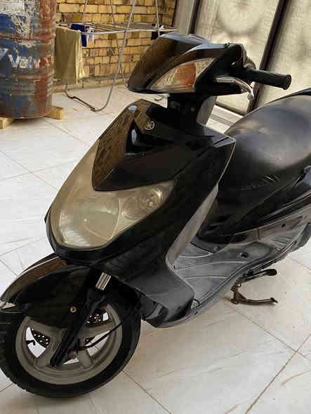 سلام عليكم شباب دراجه سكنس فحل نضيفه مبدل بيها الاويل بم مال الدهن كلشي شغال بيها بس دراجه بيها خنكه تختنك اعتقد صوندات يعني وحده من صوندات مطمومه الدراجه كابريتر شاده جديد والباتري مالها هابط فقط كلشي مابيها واوراق وبسمي سعر الدراجه 550 بس للشراي يتصل رجاً هذا رقمي  ***********
