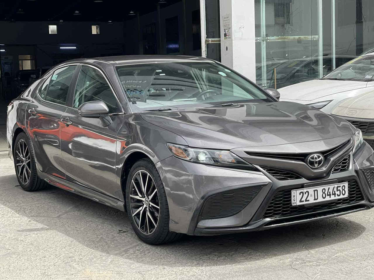 كامري للبيع
السيارة se موديل 2021 نظيفه وجاهزة ماشية 100 ميل
حادثها موجود بالصور بجمها سليم وايرباكات سليمة 
السعر 190٫ 
للتواصل :
***********
