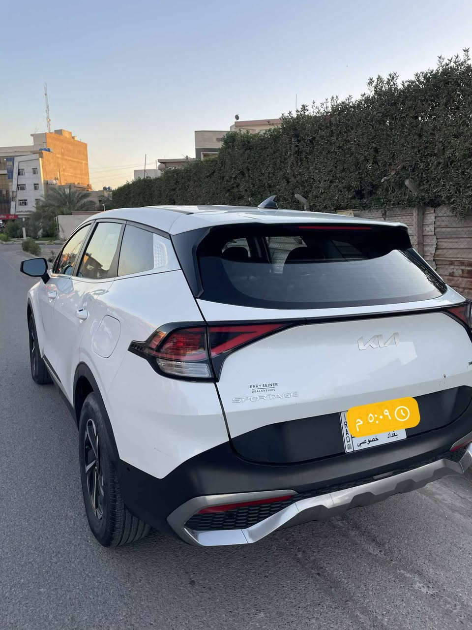 السلام عليكم 

سبورتج هايبرد ٢٠٢٣ وارد امريكي حادث جاملغ خلفي مثل ما واضح بالصور بدون ايرباك بدون دواخل رقم بغداد بأسمي 

***********
