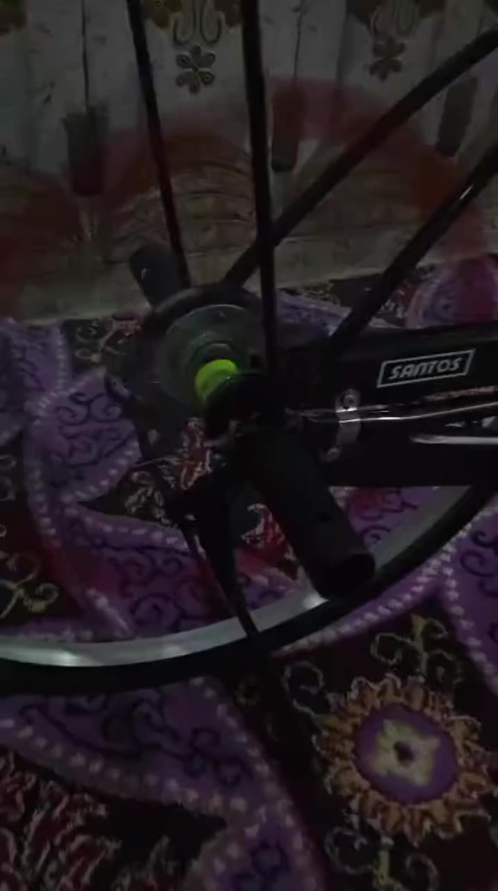 سلام عليكم شباب بسكل للبيع حربي لون اسود مديل2020السعر 120المكان بصرة الطوبه ونخيله يم لبوابه رقمي بس وتساب ***********
