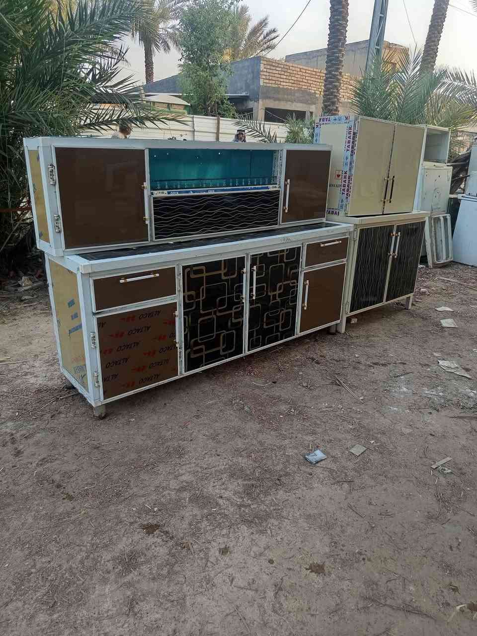 كاونتر 3 متر 4 قطع 
سعر 290
توجد خدمة توصل بكرو
الشراي يراسل الصفحة أو يتصل *********** أو وتساب
