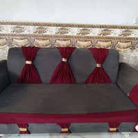 تخم 10مقاعد للبيع بي كرسي واحد مخلوع يرادله كبس فقط مابي شي تواصل 0773...