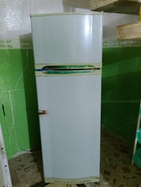 ثلاجة • للبيع • قابلة تفاوض