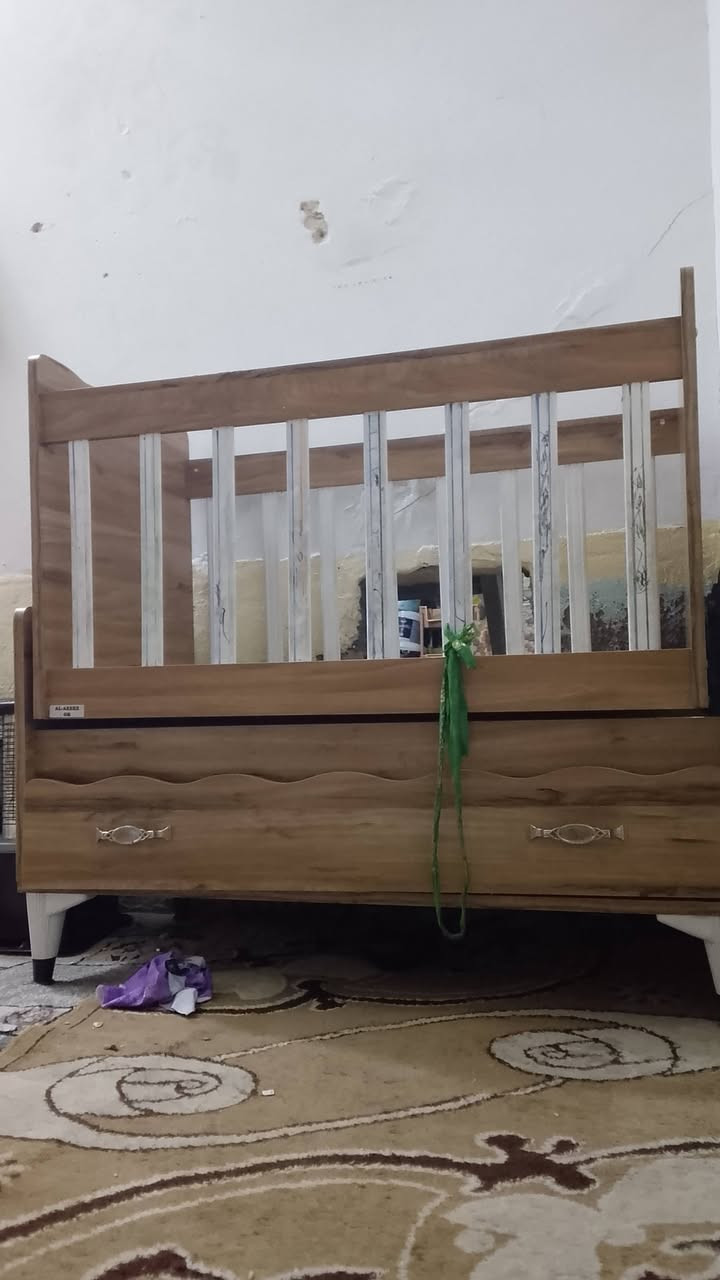 كاروك للبيع نضيف مامكسور سعره 40 الف الشراي يتصل وبي خير ويدلل هذا رقمي ***********
