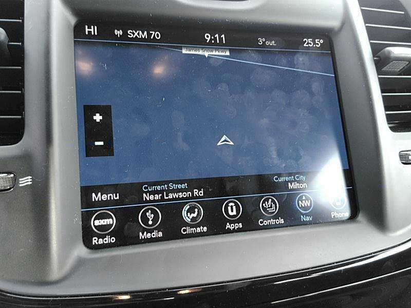 السلام عليكم من رخصة الادمن اوباما 2018 فئة S رقم بغداد ب اسمي تحول ثاني يوم سياره حادث ب امريكا مابيها صار بيها حادث هنا خلفي جاملغات خلفيه 2 واماميه 2 وبنيد صبغ بيها 5 قطع صبغ مواصفات فول بانوراما قطعتين شفتات ستيرن شاشه كار بلي كشنات جلد حضن مواصفات ال S معروفه المكان بغداد الدوره شارع 60 الاتصال ع الرقم ***********
