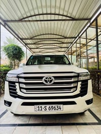 للبيع لاندكروز {2022} GXR سبعينه ساز اصل  ام تطبيق والضمان  {كراسي تبر...