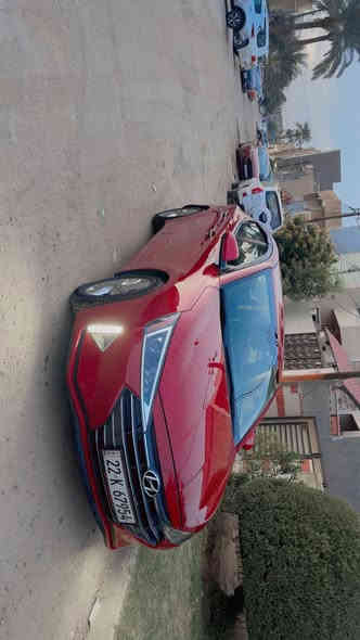 مرحبا 
النترا ٢٠١٩
السيارة رقم اربيل الجديد باسمي
صور الحادث مرفقة تبديل  قبغ الجنطة نفس اللون بس صابغين ويا الجاملغ وربع الباب الخلفي

⭕️ السيارة ماشية ٣٩ الف ميل

⭕️⭕️ كير AT من الشركة بلادي AT
يعني ممحور ولا ملعوب بالسيارة
مكينة ٢٠٠٠ 
رادار 
تحديد مسار 
مدوشمة جلد كشنات وارضية
تخم تاير مشلن مصار ٦ اشهر من شديته كلفني ٩٠٠
قبل اسبوع بدلت فيتبمب من الوكالة ب١٨٠ الف هو والفلتر
تبريد ثلج 
دهن قبل اسبوع بدلت اني ادير كل موتول من الحسام ب٩٠ الف

مكان السيارة حي الخضراء مقابيل العامرية 
السعر ١٣٩ وبيها
***********
