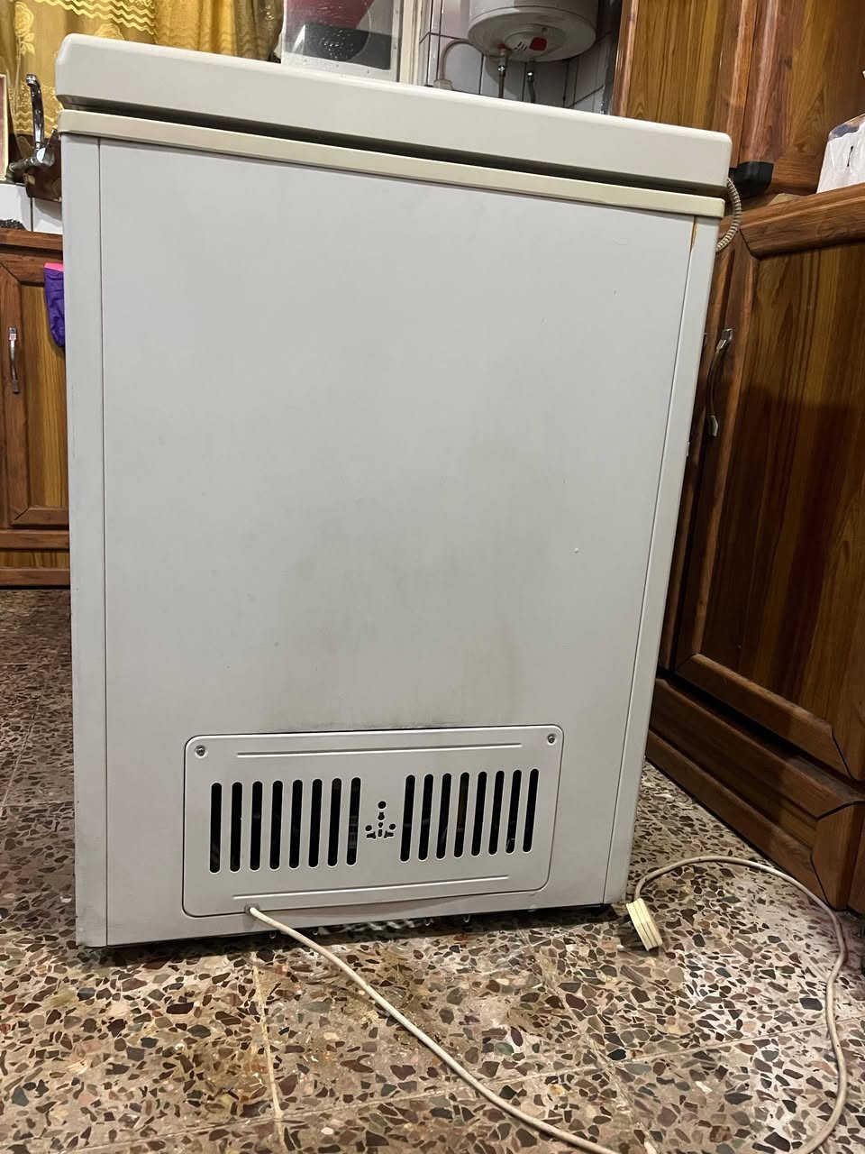 السلام عليكم مجمدة من ماركة رويال 330 لتر مابيها شي نظيفة تشتغل سعرها 200 الف..
     مكاني بغداد الكرخ الاعلام   
#مجمدة #اجهزة_كهربائية #اجهزة_منزلية #اجهزة_مطبخ


**إذا كنت صاحب هذا الإعلان وتريد حذفه لأي سبب، رجاءا أرسل رسالة إلى الدعم الفني**