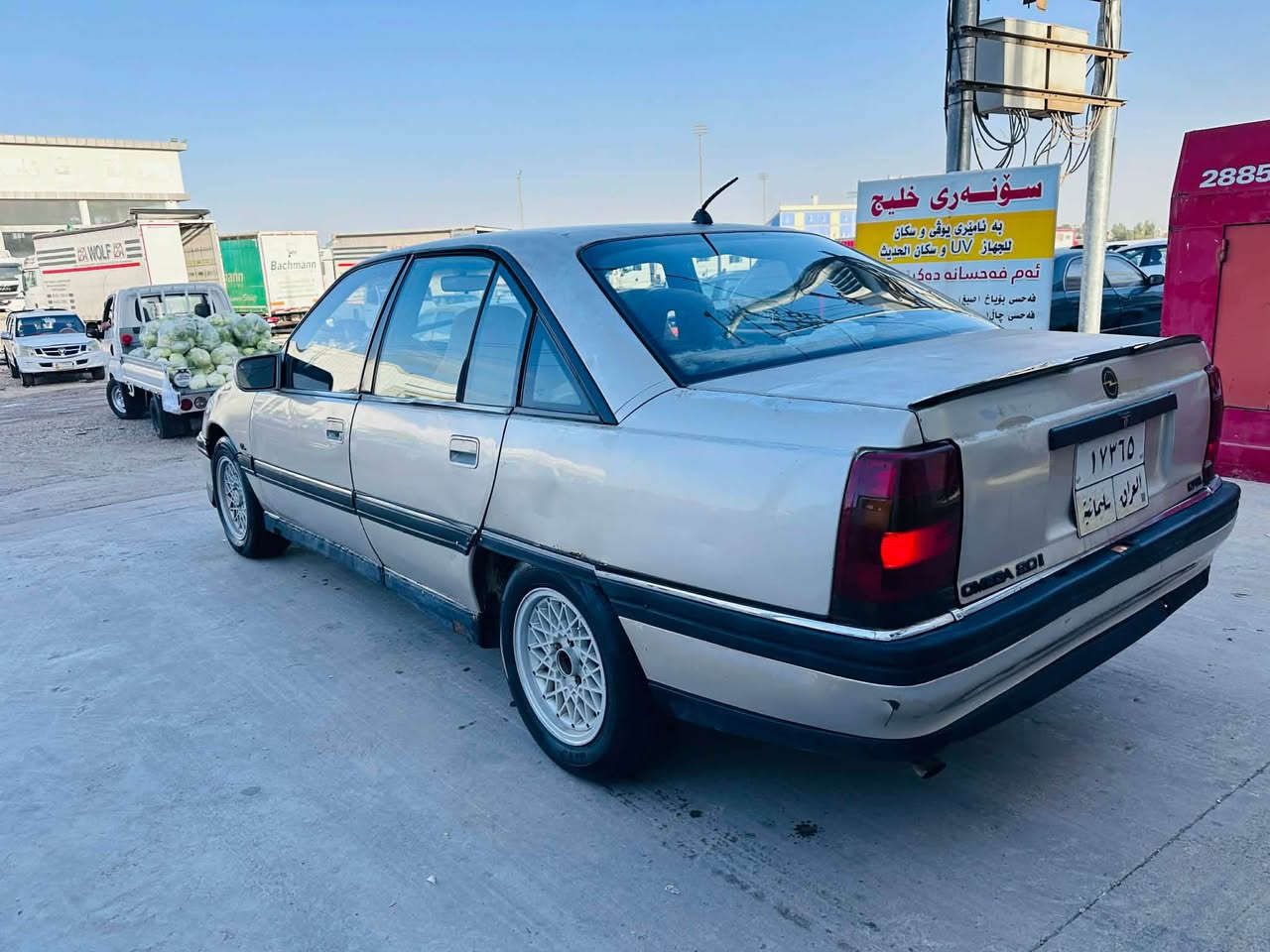 ئۆپل ئۆمیکا
مۆدێل1991
رەقەم  سلێمانی تا 2028تازەیە بە ناوی خۆمەوەیە
گێر و مەکینە و ئەکسل بەشەرت هەزار فیتەر
کارەبای گشتی مەزبوت
زەربەی نیە بێ بۆیاخە
4تایەی تازە
تەقەو رەقەی نیە 
سەیارەکە جاهیزە
سعري 29وەرەقە و مەجالێکی برایانە شوێن کەلار*********** كالار, السليمانية
