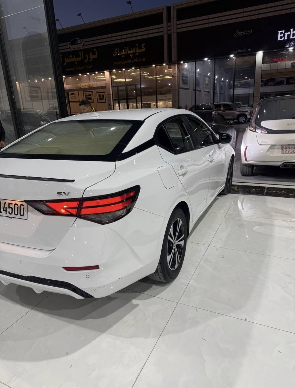 لبيع نيسان سنترا 2023 موصفات SV ماشي 31الف ميل سيارا بيها 3قطعه امامي صبخ بدون شاصي بشرط ارباك استيران سستم سيار رقم اربيل بسمي سعر 132ورقه مكان اربيل ***********
