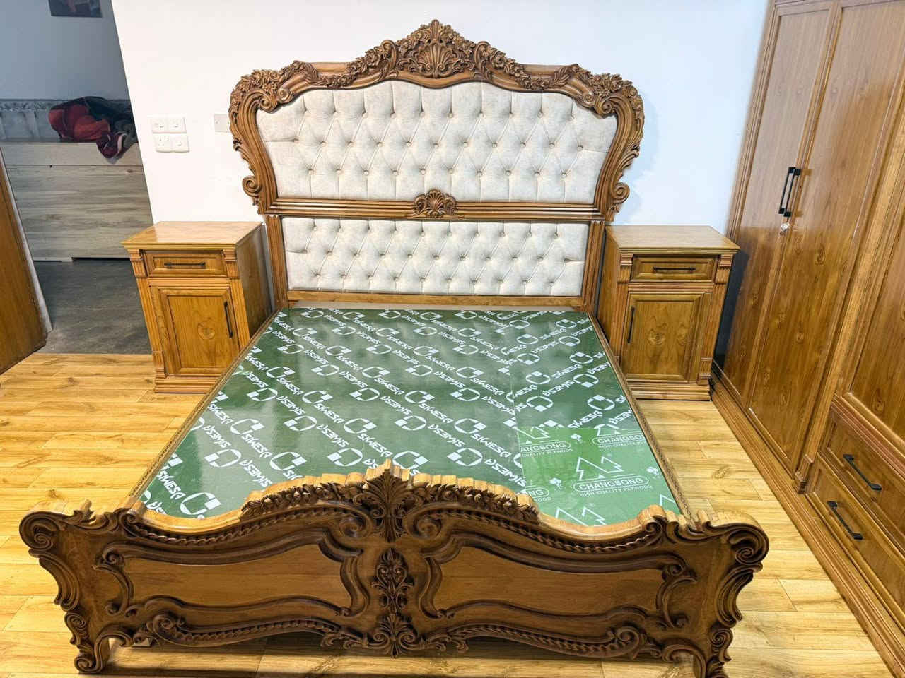 غرف نوم حطاطة ٦ أبواب ملحق  شغل درجة أولى صبغ رش طافي درجة أولى حسب طلب الزبون مع الملحقات
معمل نجارة الأخوين
العنوان.. بروانة حي الشرطة قرب مدرسة عين العرب
للاستفسار خاص او الاتصال على الرقم
 ***********
