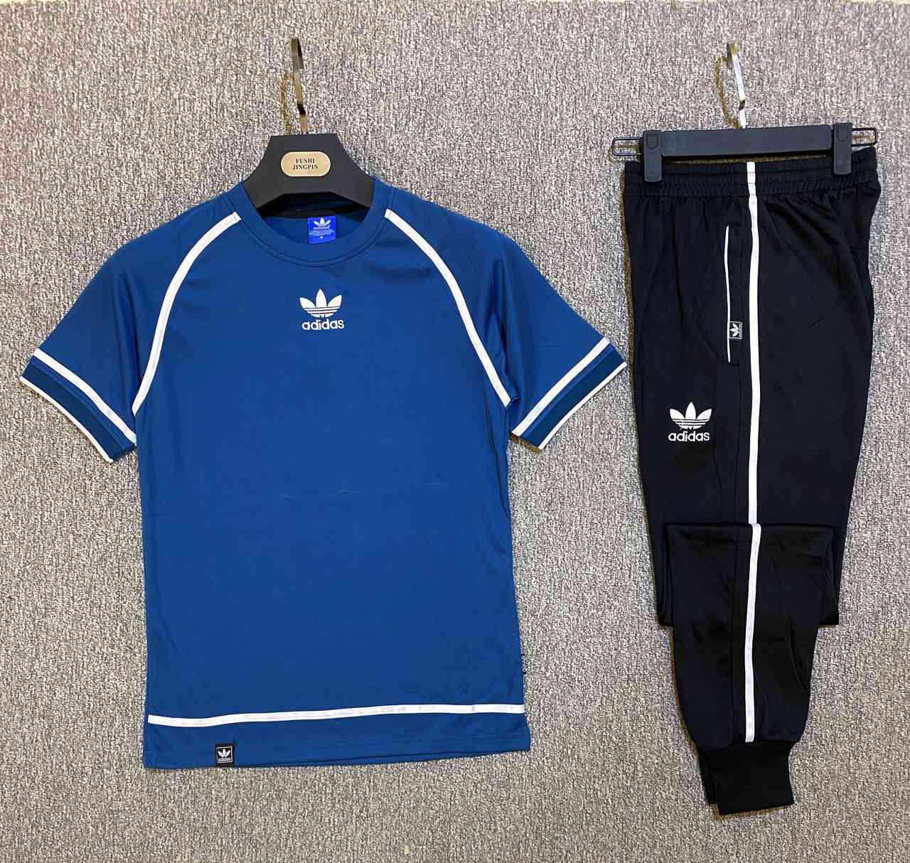 تنزيلات تنزيلات 

لحك شغل سيارتك و تعال 

تراك ستن   درجه اولى شرط 

القطعه فول 

السعر القطعه ب 12 الف 

موجود عندي غير موديل ب 10 

القياس M L XL XXL 

العنوان شرقاط قريه شكرا الشارع العام

***********

***********
