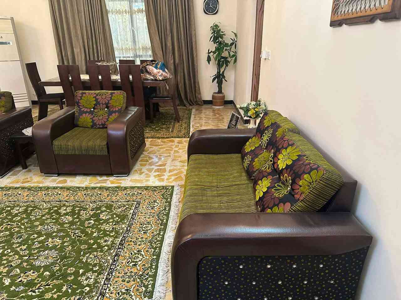 تخم ١٠ نفرات واكثر
قطعتين كبير
قطعة وسط
قطعتين صغير
التخم نظيف جدا الجلد والقماش مالته
بغرفة خطار يعني ما مستهلك او متشخط
السعر ٢٥٠ قفل
المكان بغداد - الدورة


**إذا كنت صاحب هذا الإعلان وتريد حذفه لأي سبب، رجاءا أرسل رسالة إلى الدعم الفني**