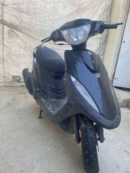 ماكس عدله دراجه خير من الله 
مكينه خرسه مينسمع صوتها
الدراجه عليه ادامه
قايش جديد 
كلچ بريك جديد
قايش جديد 
صالنصه رياضي
ظفيره كهربائيات جديده اصليه
دراجه صارف عليه دم گلبي الله شاهد 
تاخذها ربع متصرف عليها
مكاني جميله شارع ركن لأبيض 

‭0775 371 3651‬
سعر 550 وبيها مجال قليل
