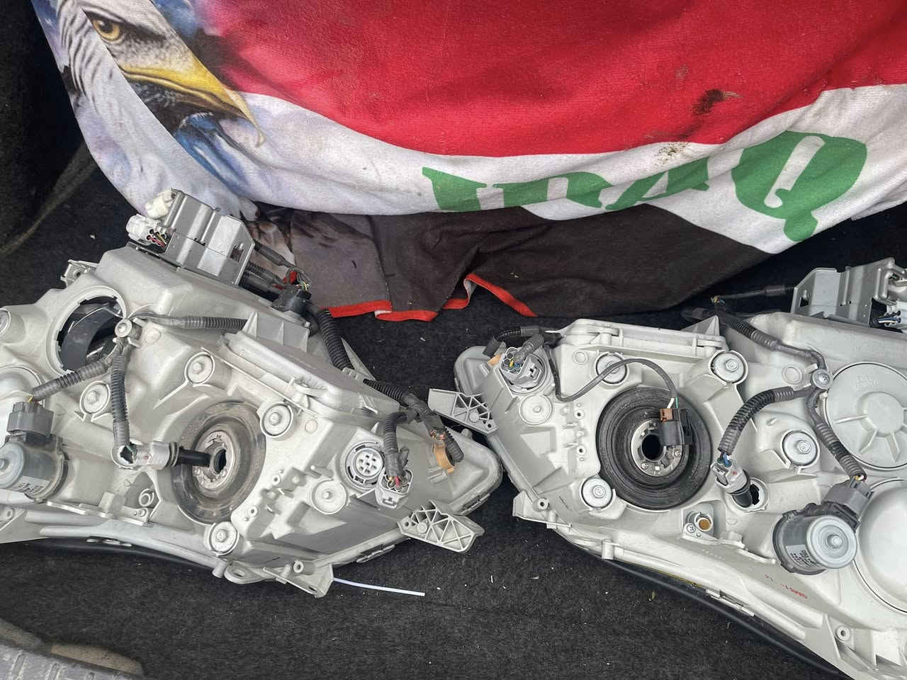 السلام عليكم متاح ليتات شاهين كراون لوك مال كصه حيل نضاف وحلوات بسد شد الشراي يخابر ويتدلل ***********
