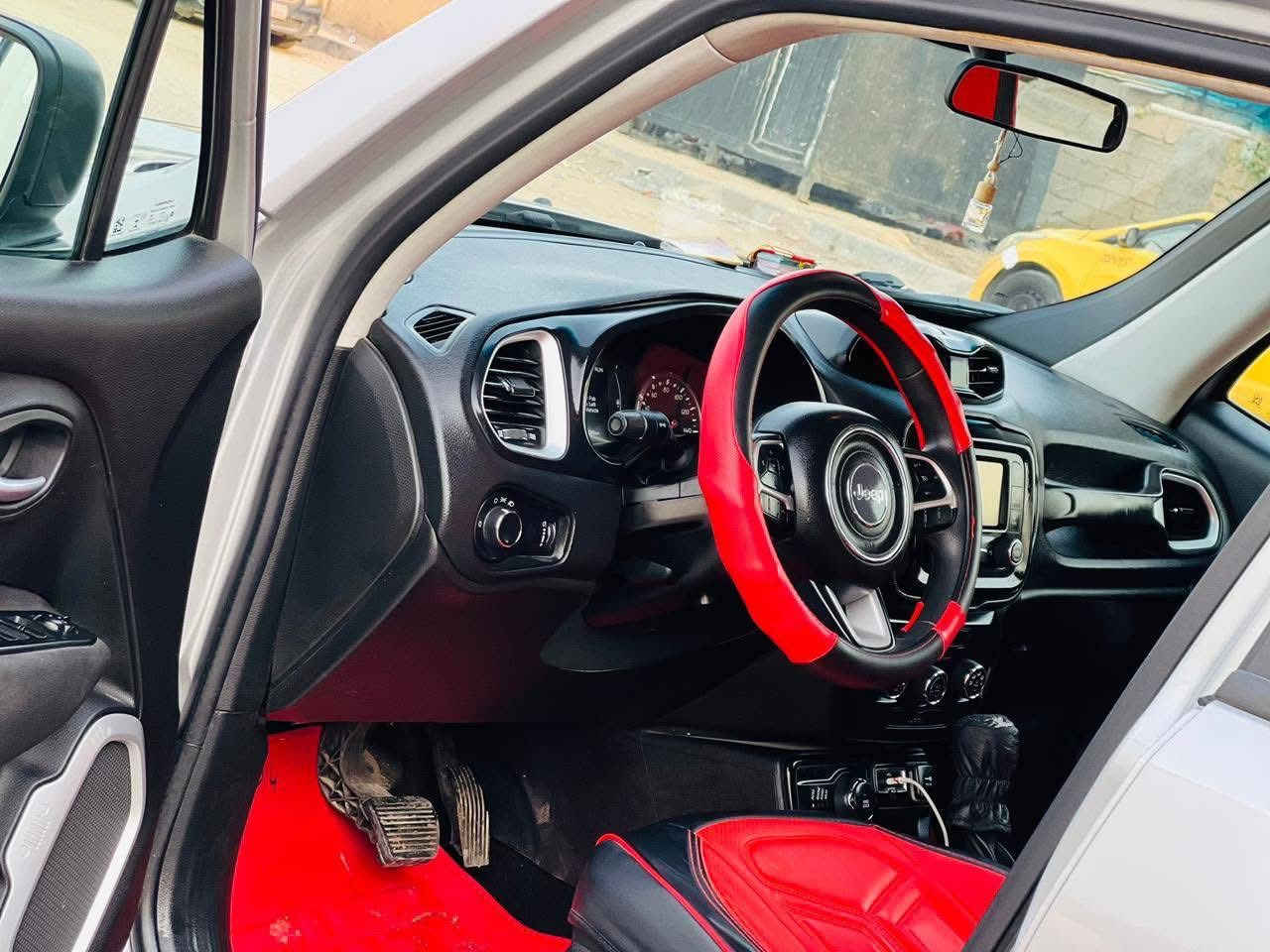 السلام عليكم
جيب رنجيد رقم كربلاء الدولي الجديد بأسمي شرط المداور.
موديل السيارة 2018 .
السيارة استخدام شخصي ماشيه 66km .
ضرر السيارة من امريكا فقد صبغ البنيد (باقي السيارة كفالة) .
ملاحظة
السيارة مابيها اي نقص
المكينه والكير والتبريد والحدادية والكهربائيات كلها شغالة وشرط الفحص.

السعر 118 مكان السيارة في الديوانية . 

الاتصال على الرقم *********** غير متواجد على النت .
