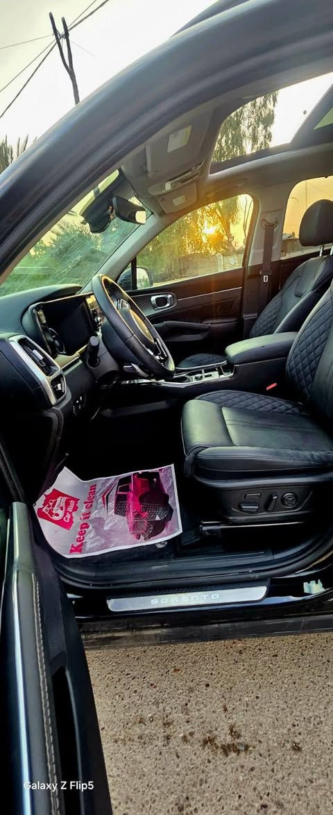 سورنتو 2023 فولSX برستيج  يعني فول الفول سياره منفصل سياحي سياره تيربو مو العادية ماشيه 35 مكانها بغداد زعفرانية 
حادث جاملغ وشويه بل بنيد بدون دواخل بدون ارباك  

سياره رقم بغداد بسمي هزه ورقم جديد فقط تحول
 
  السعر مناسب 23500$مجال بسيط يعني 235ورقه 
  
***********زين 

***********اسيا
المواصفات 
1بصمه ابواب وتشغيل وصندوق 
2 بانوراما 
3 كشنات جلد 
4 شاشه كبيره لمس 
5 محرك 2500 تيربو طياره 
6 حساسات امامي خلفي
7 كاميرات 360 درجه اربع كامرات
8 كشن كهرباء والخلفي ايضا كهرباء 
9ثلاث  عدسات زنون عالي وناصي 
10 لدات
11 اطفاء ذاتي 
12تشغيل لكاميرا 
13كشنات تدفئه 
14ارباكات عدد ١٠
15 تشغيل عن بعد 
16 خمس انضمه قيادة مع نضام ثلجي 
17 كير ٨ سرعات 
18 اشاير مري
19ويل كب 20 بلاك اسود
20 مخارج يو اس بي حت بل كشنات 
21 اوتو هولد 
22 رادار من تفتح لابواب 
23رادار بل شباك لامامي مانع تصادم 
24قيادة ذاتيه
25 رادرات خلفي تتوقف تلقائي 
26  نقطه عمياء 
27 كشنات منفصل سياحي
28 تحكمات فول
29 حساسات اطارات ومطر وغيره 
30 شاشه صغيره لعرض لعطلات 
31هند بريك بصمه 
32 صندوق كهرباء
33 فور ويل 4×4 
34 تدفئه كشنات وستيرن 
35 تبريد كشنات
36 اشاره تشتغل كامرا بل دشبول 
37 داخل اسود 
وباقي المواصفات ماتحضرني وبل عافيه عل مشتري مقدما
