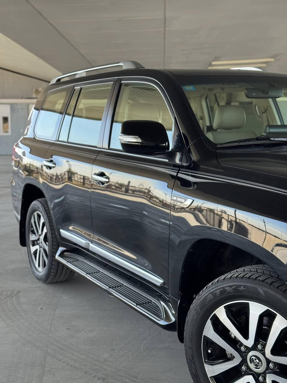 ياالله من رخصه الادمن تويتا لاندكروز موديل2019 ساز اصل محرك 4000الف جلد اصلي كراسي كهرباء فتحه صقف دبل ماوس شاحن واير 3شاشات ثلاجه تبريد شاشه ماشيه 127الف تخم تاير جديد سياره نظيفه كلش مواصفات الساز المعروفه سياره بيه ملاحظه شوفه بالسوناربيه صبغ بالجاملغ الخلفي بدون دواخل اثر شخوط فقط سعر المطلوب (485)ورقه وبيه مجال شيء بصيط واسياره بأسمي شخصياا مكان سياره بغداد السيديه وهذا رقمي *********** اخوكم سيف
