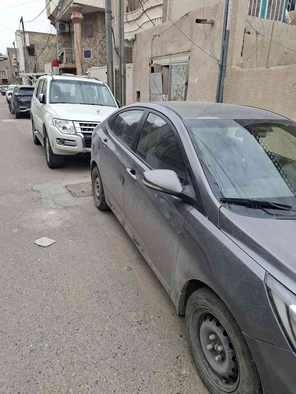 اكسنت خليجي بيه ٤ قطع  موديل ٢٠١٥صبغ بدون دواخل مكينه ١٦٠٠ كير مكفولات تبريد تدفاء شغالت مكاني بغداد السعر ٨٨ وبيه مجال للإستفسار ***********
