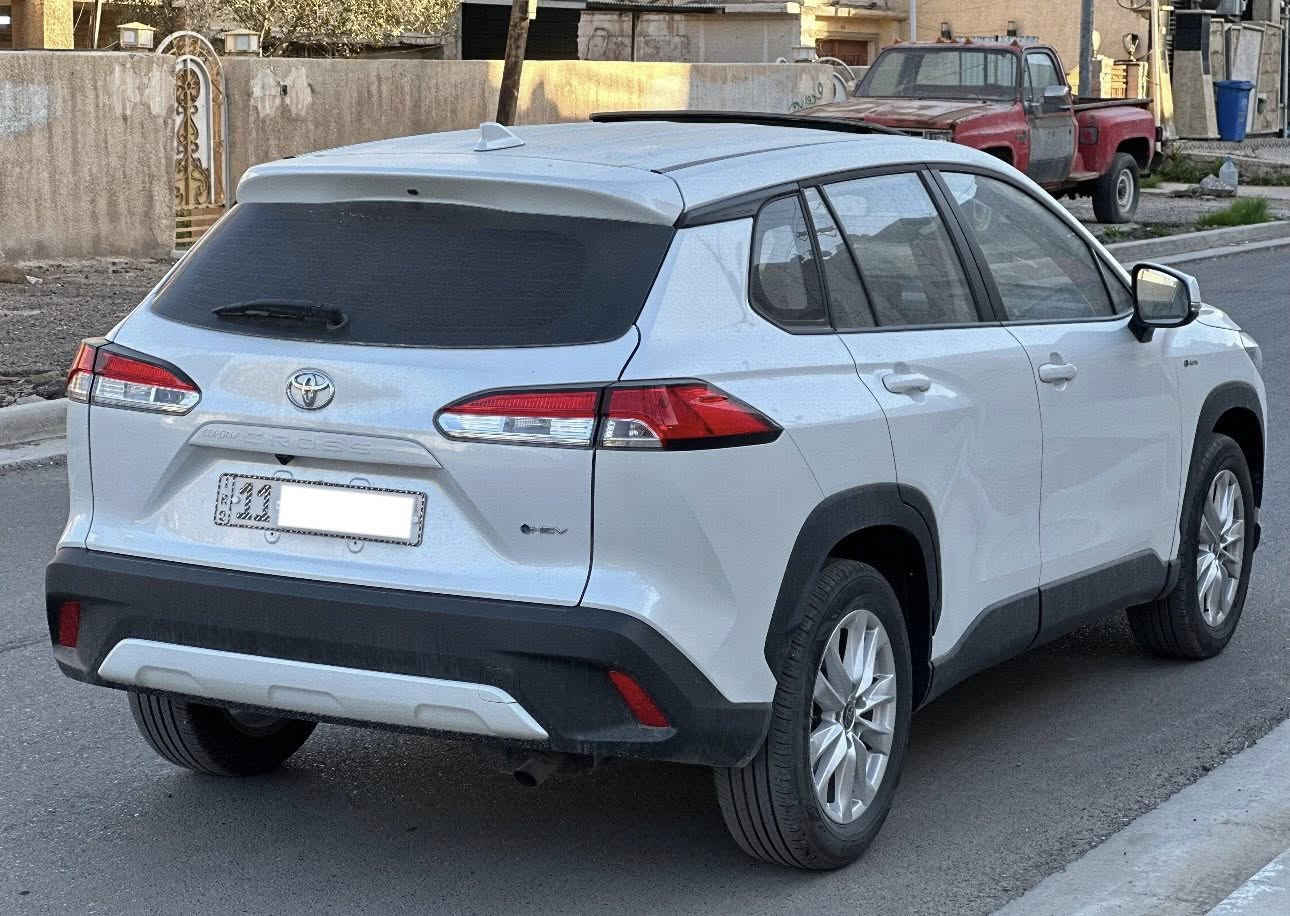 تويوتا كورلا كروز خليجي هايبرد موديل 2024 بحاله الزيرو
جديده جدا بدون ضرر رقم بغداد بأسمي تحويل مباشر
عداد المسافه 9 كم المواصفات فتحه سقف رادار امامي
تبريد شاشه قطعتين نضام تحديد مسار شاشه ابل كار بلي
نضام ترحيب عن قرب ذاتي قياده الاليه تحكم مقود اربع جهات
واكرر السياره جديده جدا وبوضع الزيرو تعتبر المكان المنصور 
للاتصال ***********
