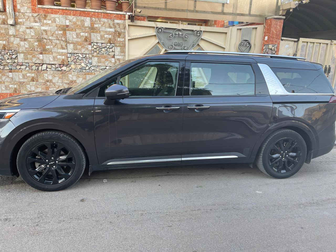 السلام عليكم
كيا كرنفال موديل فول  2022 SX فول مواصفات
بدون حادث مكفوله من الخارج
حادثه تخريب داخلي 49 الف كيلو
سعره 24000 دولار
شدتين و40 ورقه وبيه مجال قليل
للاتصال ***********
            ***********
