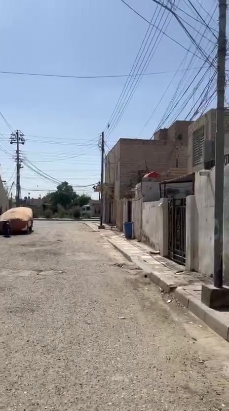 دار للبيع 100متر مربع ركن
حي الحسين الجديد شارع اللادات 
***********
