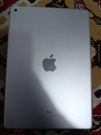 ايباد ٩ • بطارية ٩٣% • اسماوه