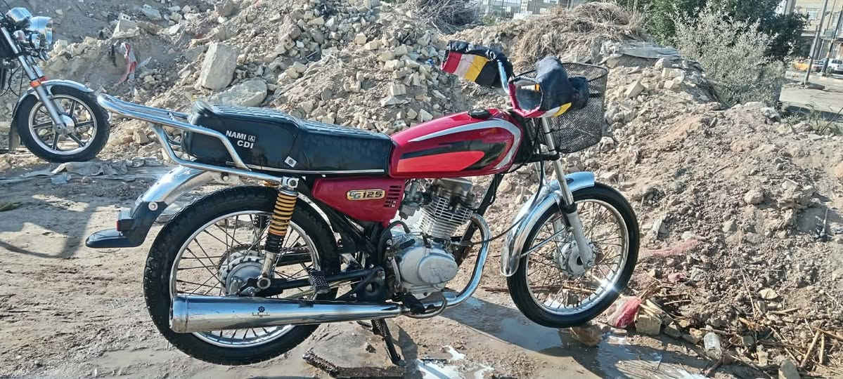 السلام عليكم دراجه للبيع المكان الديوانيه *********** السعر 275 وبيها مجال
