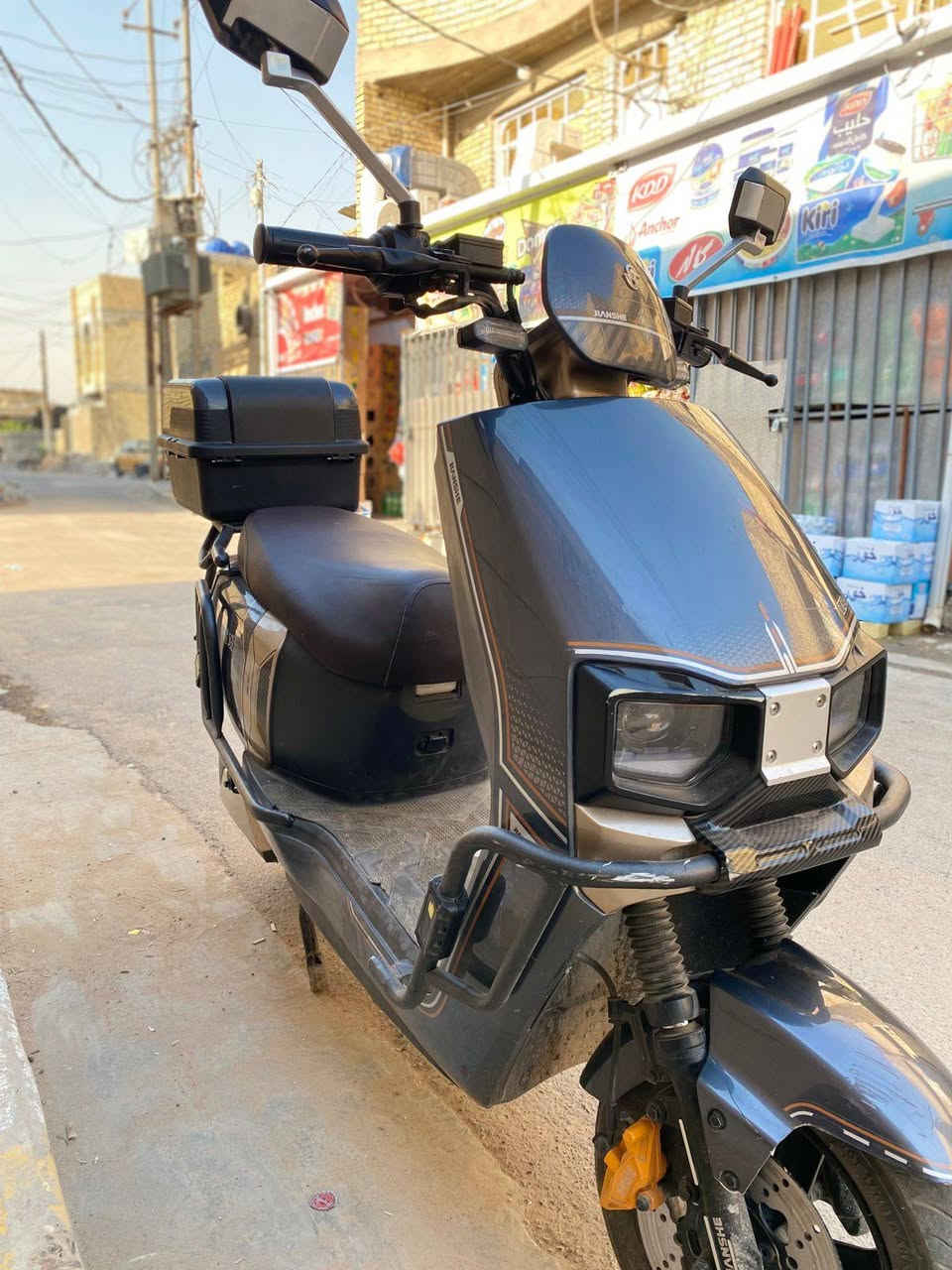 سلام عليكم دراجة شحن ريان للبيع مكفولة كفالة عامة بطارية ليثيوم أي نقص مابيهة كلة شغال وكامل مكاني شماعية حي السفير تواصل *********** سعر 775وبيهة مجال بسيط
