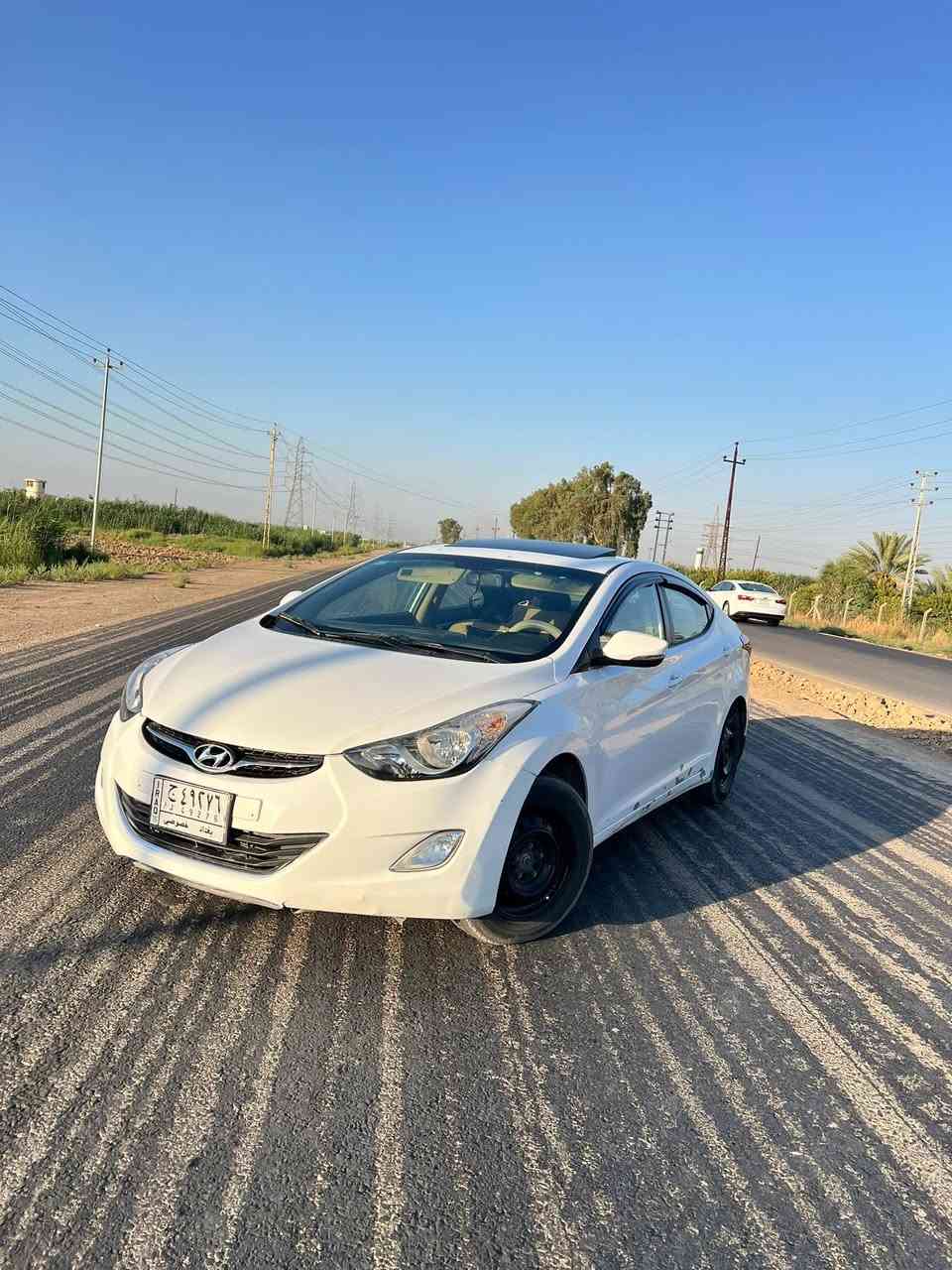 النترة ١٢ خليجي للبيع 
محرك ١٨٠٠ 
فول مواصفات 
بيها مكان الرقم الخلفي صبغ 
ومبدل بنيد بدون دواخل 
 مكان السيارة الشيخ حمد نزلة المستوصف 
السعر ٩٩$ وبيها مجال بسيط 

***********

