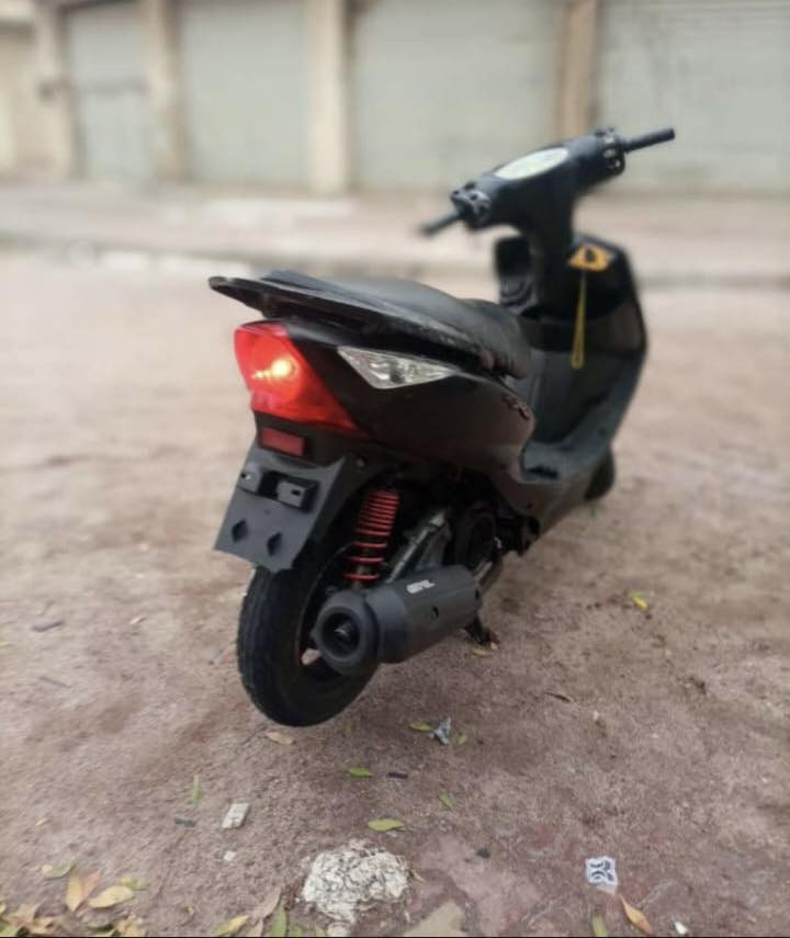 سلام عليكم دراجة ماكس ثعلب 140 دراجه كلشي ماناقصه مفتوحه مكينه ولكلوب موجود رقمي *********** سعر 450 وبي مجال
