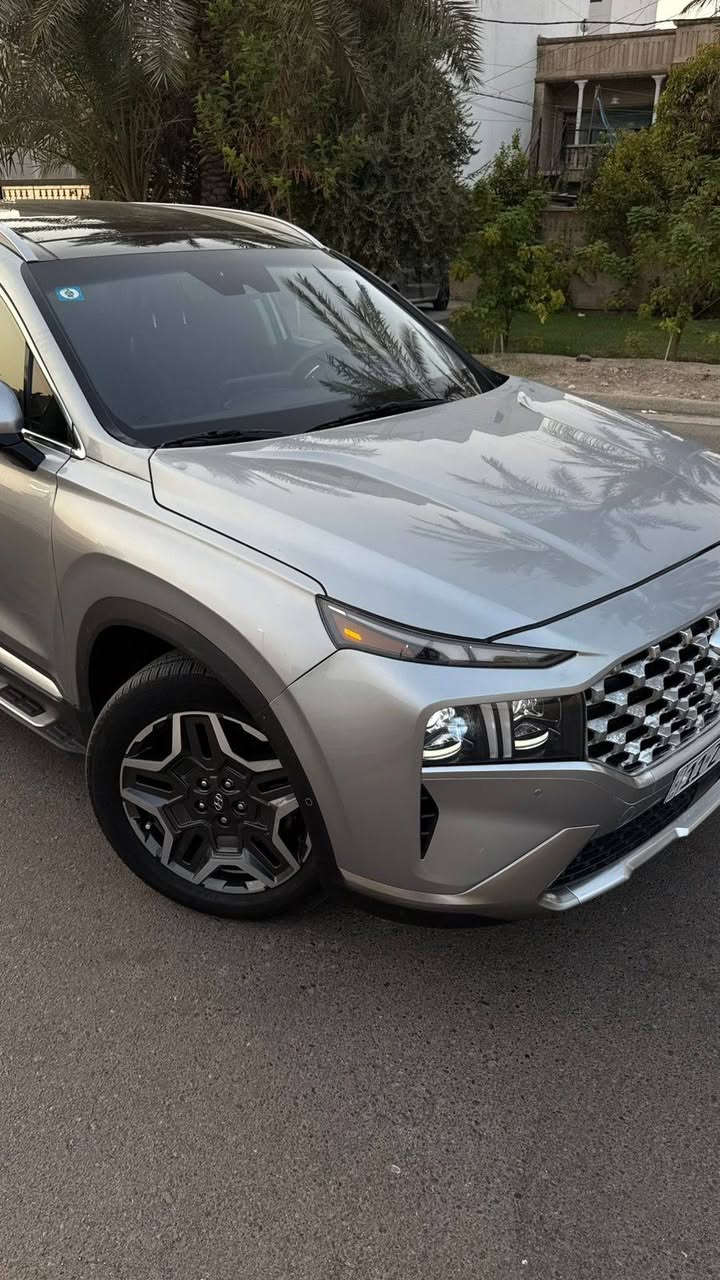 هيونداي سنتافي 2023 هايبرد لمتدد
فول الفول أعلى فئة ماشية 10 الاف ميل برقم بغداد بنوراما دفع رباعي أربع كامرات رادارات امامية خلفية جانبيه مكينة 1.6 تيربو  مع محرك كهرباء . حادث بنيد وجاملغ وصور الحادث مرفقة
السعر  :   211 ورقة مكلفة  (255) 
بيع فقط بدون مراوس
***********
بغداد - الحرية
5 راكب
المواصفات:-( vip )
١- مفتاح ذكي بصمة + التشغيل عن بعد .
٢- نظام اوتو بارك / تقديم و ترجيع السيارة بالمفتاح الذكي والتوقف الذاتي بدون سائق
٣- كير بنظام الازار المنفصلة الاصدار الجديد ( بيانو)
٣- كير ماوس ثانوي لأوضاع القيادة :
وضعيات للقيادة
Drive mode
‏eco - Smart - Sport
Snow-
٤- نظام HTRAC الحديث دفع رباعي
٥- بنوراما فتحة سقف.
٦- هاند بريك بصمة
‏٧ - Auto Hold  أوتو هولد
٨- خاصية ISOFIX   ايزو فكس قفل الاطفال
٩- نظام مانع الانزلاق
١٠ - نظام نزول المنحدرات.
١١ - نظام اطفاء المحرك (A) ذاتيا في الازدحامات لتوفير الوقود
١٢- شاشة تدعم Apple Car play و Android وبلوتوث مدمج والأوامر الصوتية
١٣- الداشبورد الكتروني بانماط متغيرة حسب وضعية القيادة
١٤- الشاشة الوسطية حجم كبير ١٢ انج مع دعم الملاحة بالخرائط GPS وبوصلة للاتجاهات
١٥- شاحن هاتف wireless
١٦-  مخارج شحن USB وتشغيل الميديا
١٧- منافذ للطاقة كهرباء 12فولت ومنفذ 110 فولت
١٨-  المرايا الجانبية قابلة للطي + نقطة عمياء + هيتر + اشارات
١٩- مرايا جانبية بخاصية الترحيب والفتح عند الاقتراب والاضاءة في الضلام
٢٠-  الصندوق كهربائي ذكي
٢١- حساسات ضغط الاطارات
٢٢- حساسات أمامية / جانبية /خلفية
٢٣-  كامرة اضافية لتقنية منع الخروج عن المسار
٢٤- ميزة التوقف الذاتي للمركبة منعا للاصطدام عند القيادة او الرجوع
٢٥-  المركبة تعيد نفسها للمسار الصحيح عند عدم الانتباه
٢٦- لايت زينون رباعي العدسات بتقنية High Beam الانارة الذكية + LED  نهاري
٢٧- بك لايت LED مميز مدعوم بتقنية ضد الضباب لاوضح رؤية للمركبة
٢٨- خاصية دعم الكاميرات عند تشغيل الإشارة الجانبية لرؤية الزوايا العمياء
٢٩- كاميرا دوارة 3D تفاعلية متعددة الاوضاع
٣٠- اضاءة داخلية LED تقنية Ambient Light متعددة الالوان
٣١- مرآة داخلية بخاصية التعتيم الذاتي
٣٢- سستم صوت سماعات محيطية مع دمام وتويترز
٣٣-  نظام القيادة الذاتي الذكي في الشوارع المخططة
٣٤- مثبت السرعة Cruise وميزة التباعد عن المركبات
٣٥- خاصية المايك للسائق للتحدث مع الركاب في الخلف
٣٦- حساس حراري بسقف السيارة بتحذير صوتي في حال نسيان الاطفال في المركبة
٣٧- قفل الابواب والنوافذ / خاصية عدم العبث للاطفال
٣٨- القفل المركزي للابواب وعدم الفتح عند مرور مركبة بشكل قريب من السيارة
٣٩- مقعد السائق خاصية الخزن وميزة الخروج المريح عند الاطفاء
٤٠-  المقاعد الامامية كهرباء + تبريد + تدفئة
٤١- المقاعد الخلفية تدفئة
٤٢- الداخل جلد بلون مميز تطعيم الدواخل
٤٣- ستائر جانبية
٤٤- ستيرنغ من الجلد حياكة مع تحكمات
٤٥- شفتات رياضية بالمقود
٤٦-  التبريد والتدفئة تحكم شاشة وتحكم يدوي ايضا
٤٧-  التبريد امامي خلفي مناخ منفصل
٤٨-بردات أبواب خلفية
٤٩- هايبرد جدا اقتصادي بالبنزين
٥٠- حساس لمس ابواب لفتح وغلق باب السائق والراكب
٥١- ماسحات امامية حساس / تشغيل تلقائي وسرعة حسب غزارة المطر
٥٢- ماسحة خلفية حساس /  تشغيل تلقائي عند المطر
٥٣- اريل نفكيتر مدمج بتقنية التقاط بث الراديو HD بغداد, العراق
