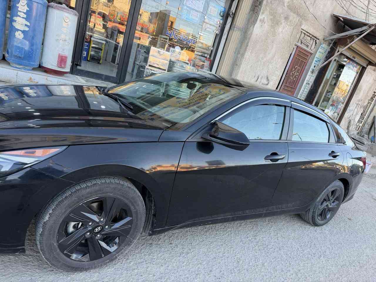 السلام عليكم النترا وارد أمريكي موديل ٢٢ حادثها باب و جاملغ الأمامي جهة السايق بدوون دواخل رقم أربيل تريد وكالة تريد تحويل  السعر ١٥٠ مكان كربلاء و هذا رقمي ***********
