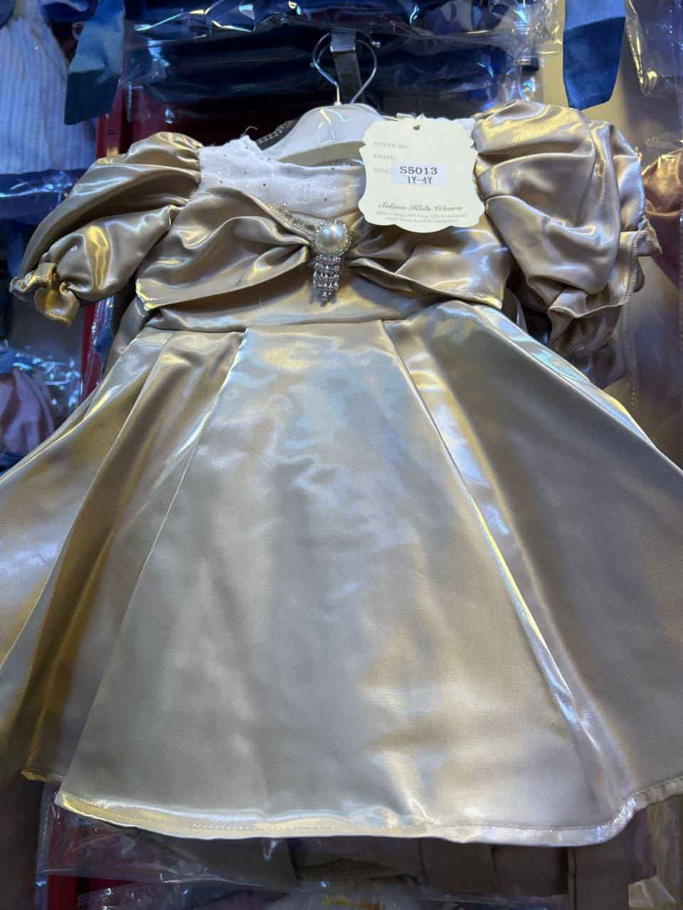 فستان بناتي صيني ماركة سلينه خامه كوالتي مبطنه
وشرط الفحص
يلبس من  1  الى 4 سنوات 
كل موديل 3  الوان
سعر الدرزن  125 الف

https://t.me/ken12nycom/9913


**إذا كنت صاحب هذا الإعلان وتريد حذفه لأي سبب، رجاءا أرسل رسالة إلى الدعم الفني**