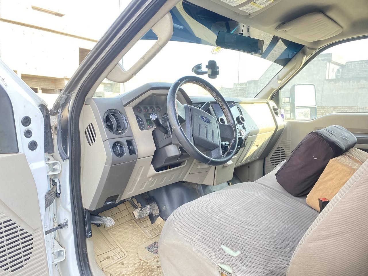 مرخصة الامين سياره للبيع نوع فورت موديل 2010 سياره بدون  بدون رقم  سياره بلاديه مكينه وكير واكسل وحداديه وتبريد وتخم تاير كله على وضع الشركة كهربائيات  بلاديه  ￼
اتصل على واتساب ***********
